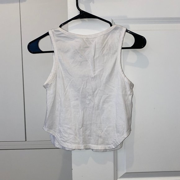 Emma and Sam White Chain Center Crop Top - Picture 2 of 2